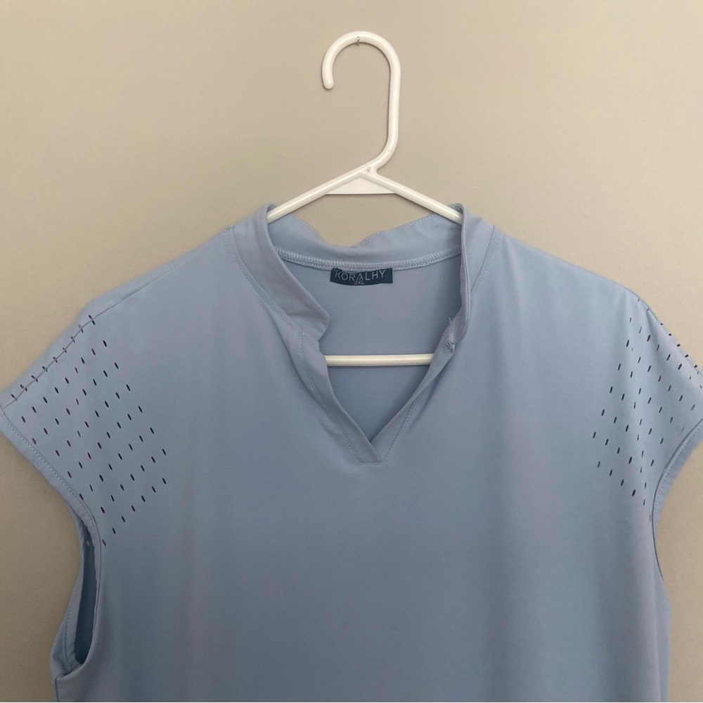Women’s shirt